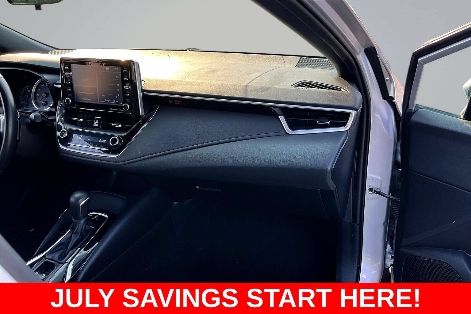 Used 2021 Toyota Corolla SE w/ SE Premium Package FWD image 29