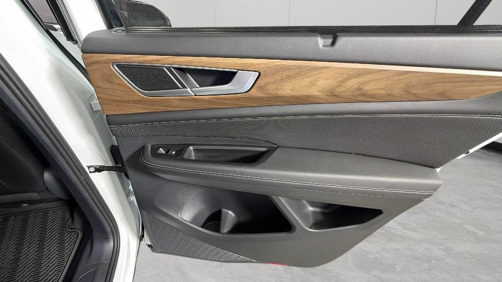 Used 2024 Volkswagen Atlas SE FWD image 33