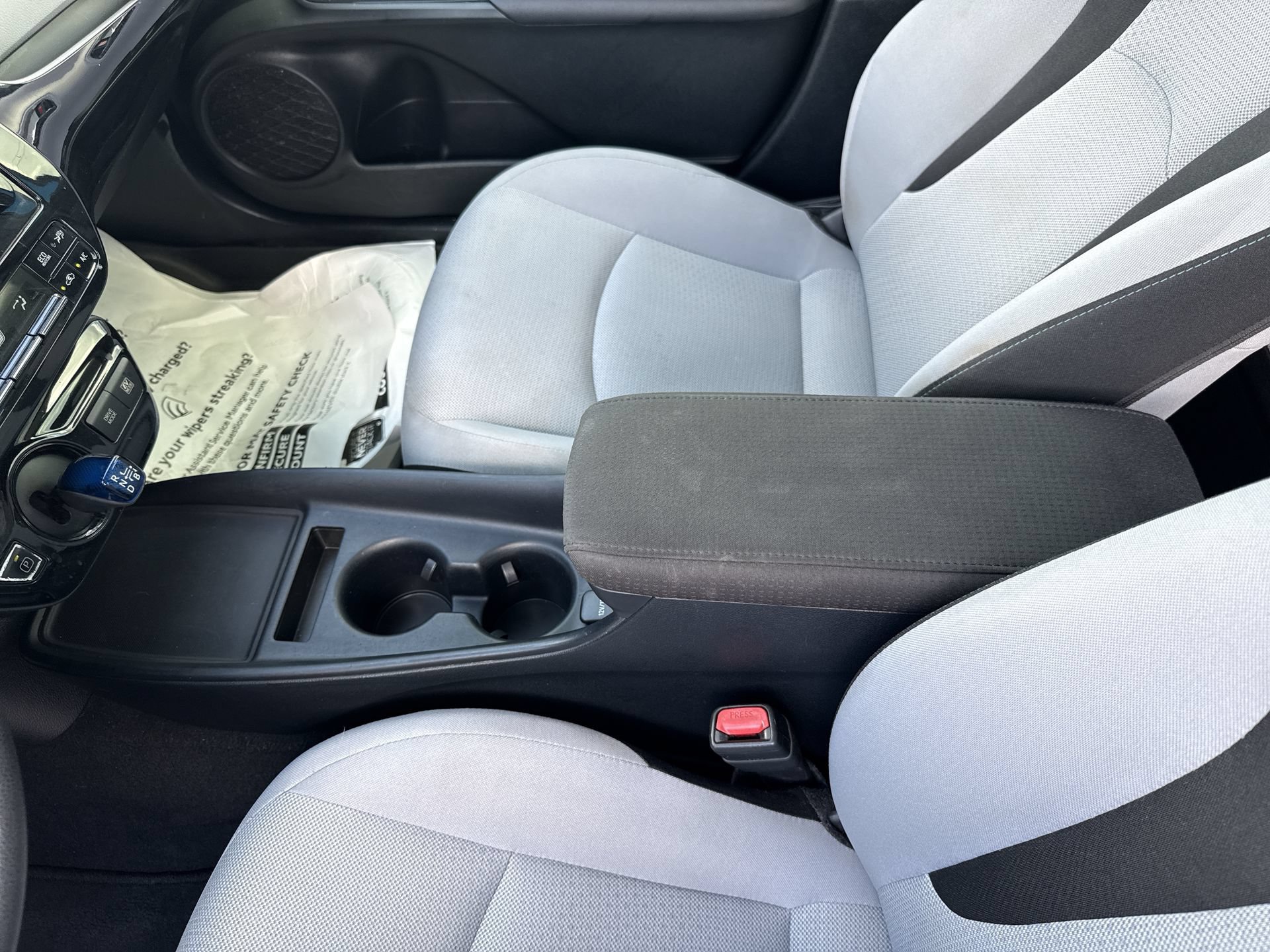 Used 2019 Toyota Prius LE FWD image 22