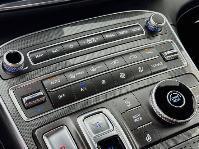 Used 2022 Hyundai Santa Fe Calligraphy FWD image 29