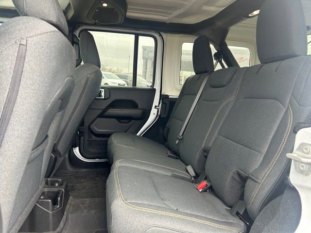 Used 2024 Jeep Wrangler Sahara image 14