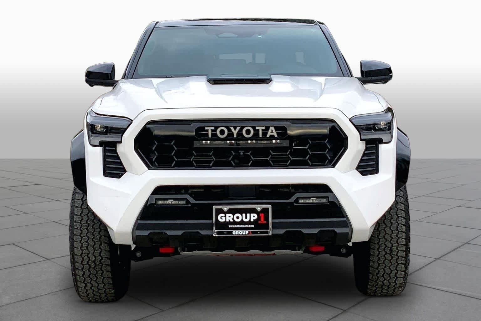 Used 2025 Toyota Tacoma TRD Pro AWD/4WD image 4