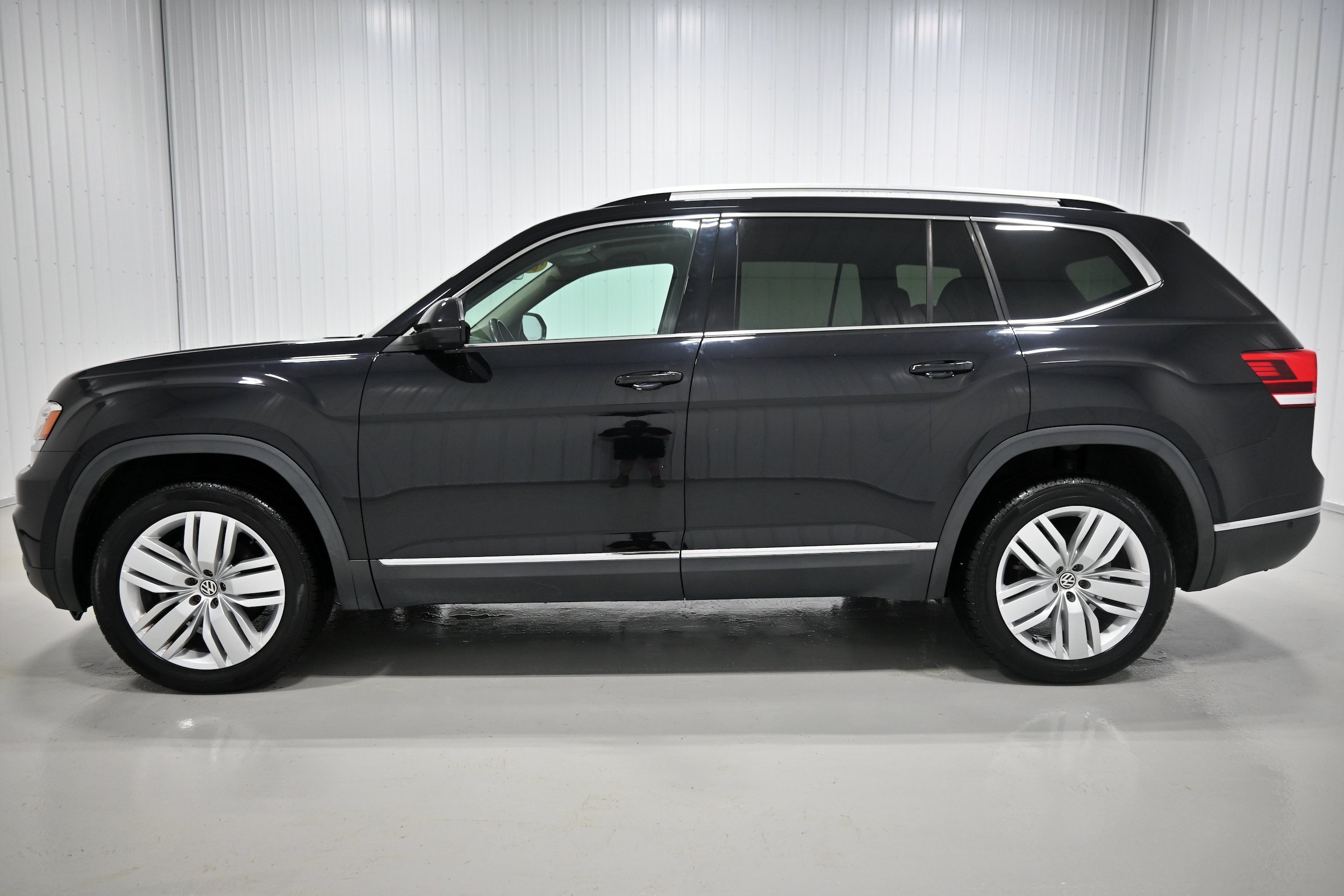 Used 2019 Volkswagen Atlas SEL Premium AWD/4WD image 24