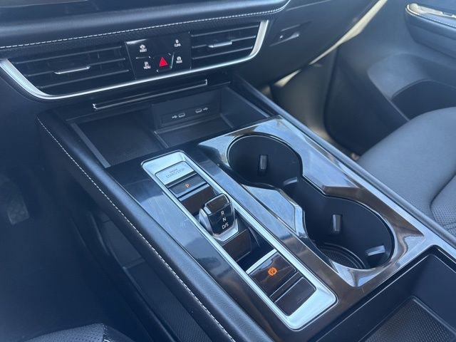 Used 2024 Volkswagen Atlas SE image 14