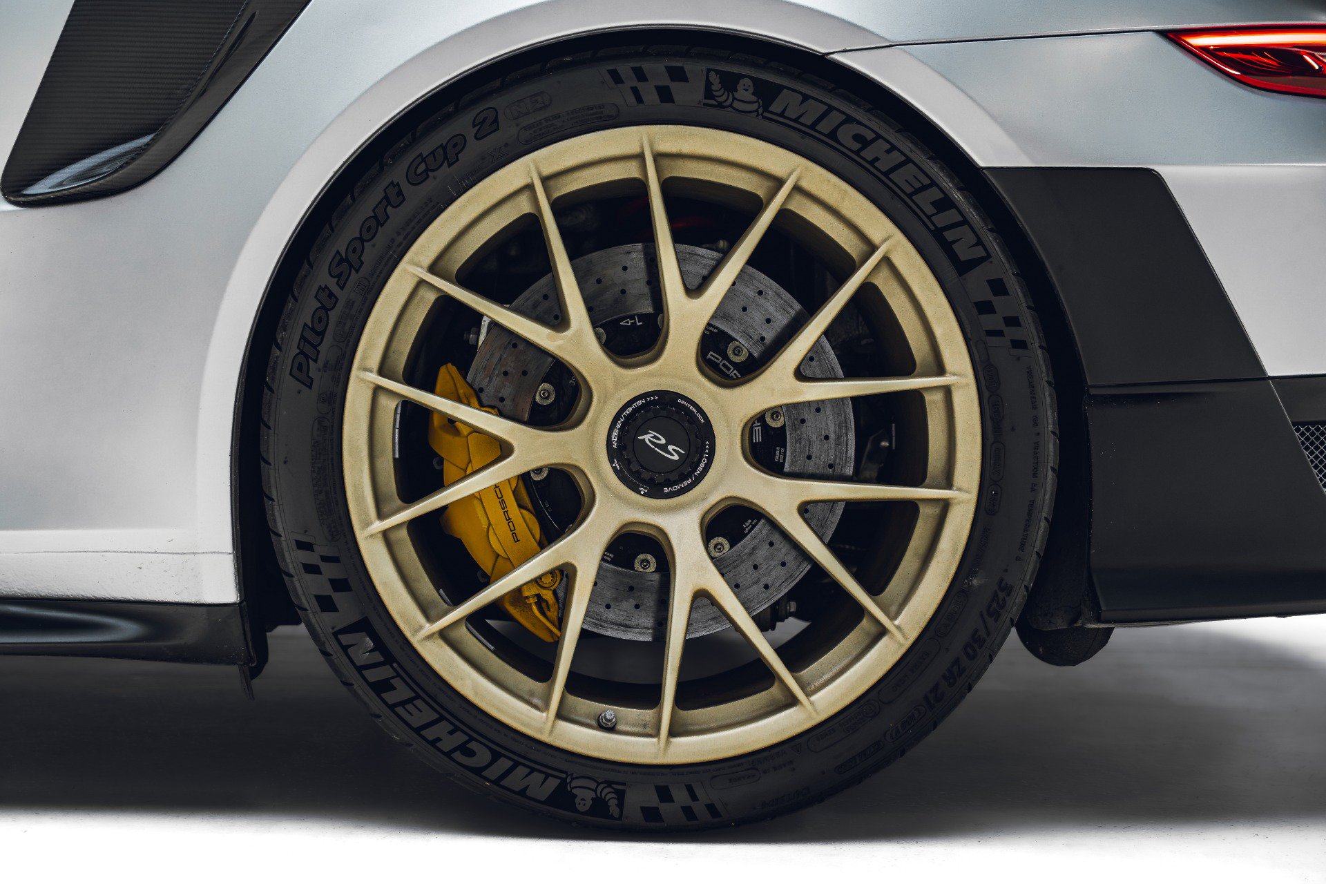 Used 2018 Porsche 911 GT2 RS RWD image 32