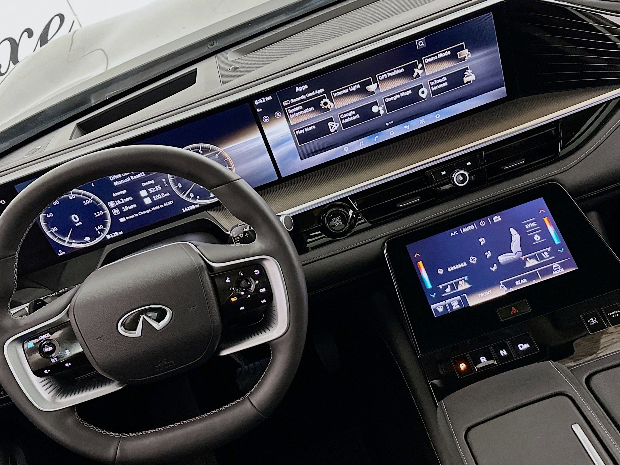 Used 2025 INFINITI QX80 Luxe AWD/4WD image 17