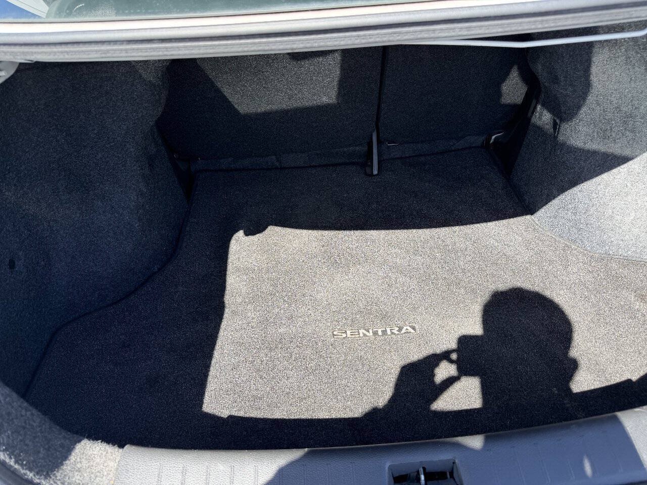 Used 2018 Nissan Sentra SV FWD image 10