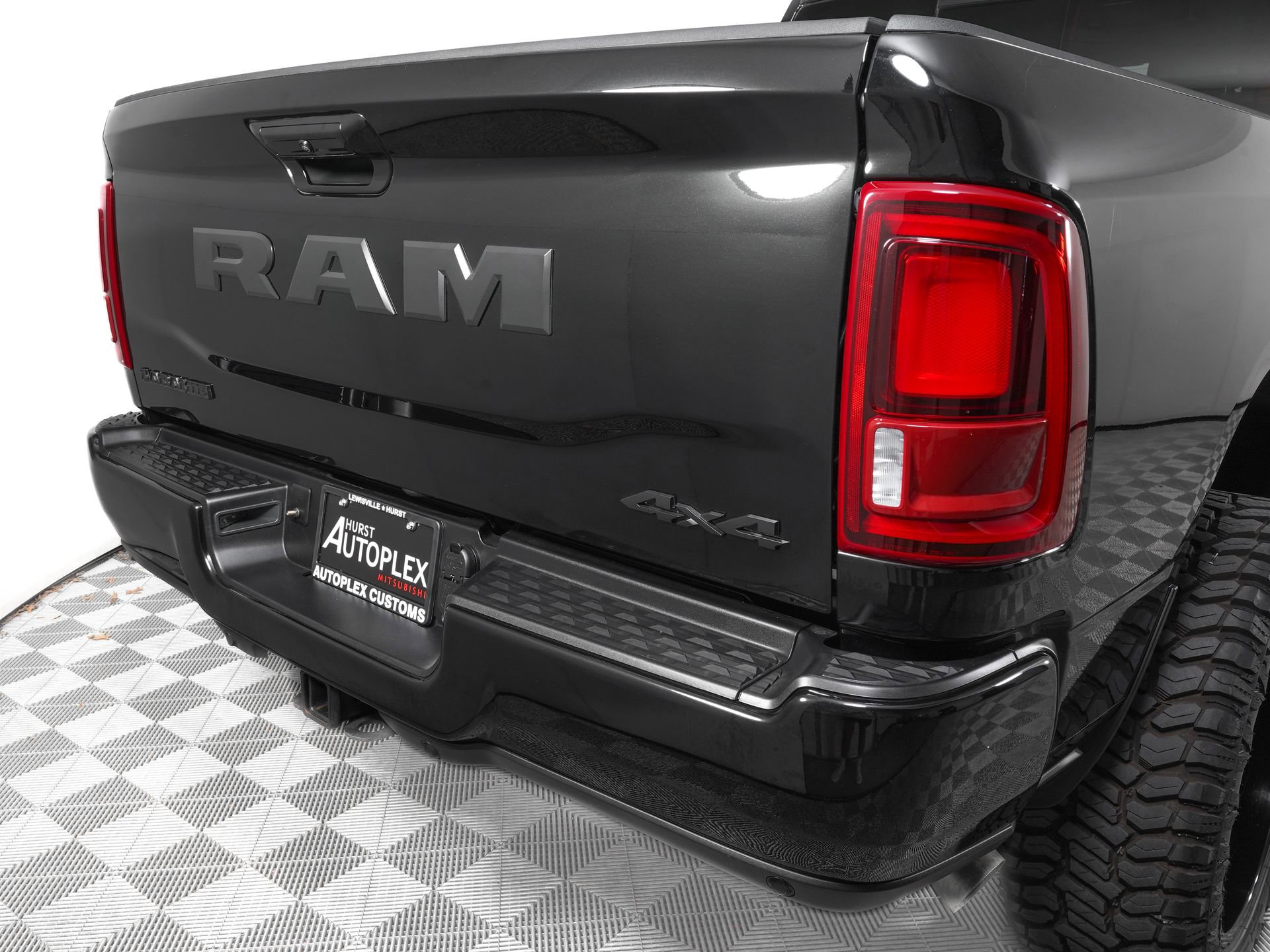 Used 2025 RAM 2500 Laramie w/ Night Edition image 40