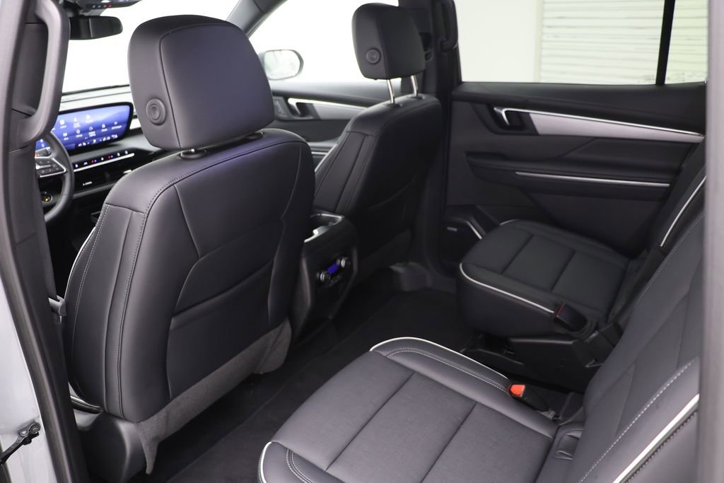 Used 2025 Buick Enclave Preferred image 10