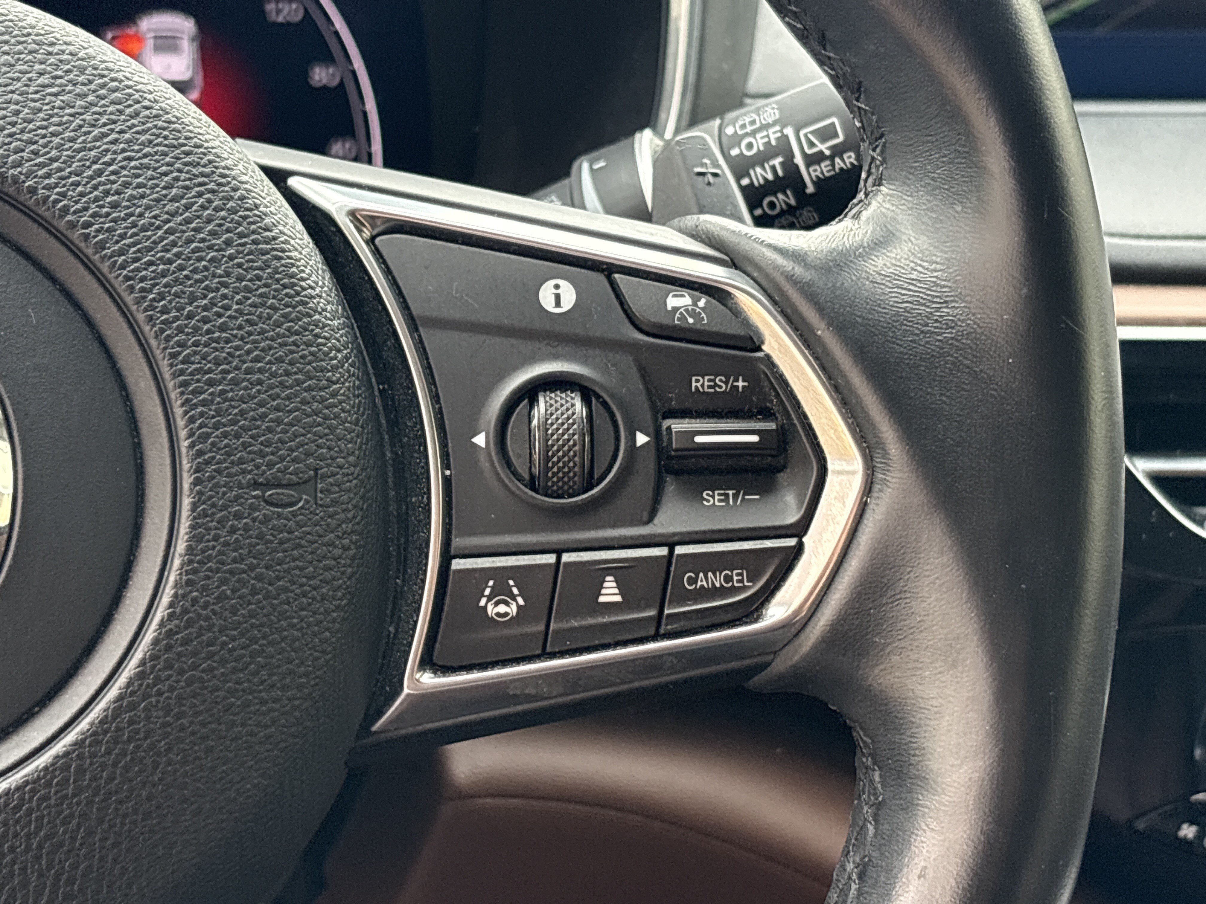 Used 2022 Acura MDX w/ Technology Package AWD/4WD image 20