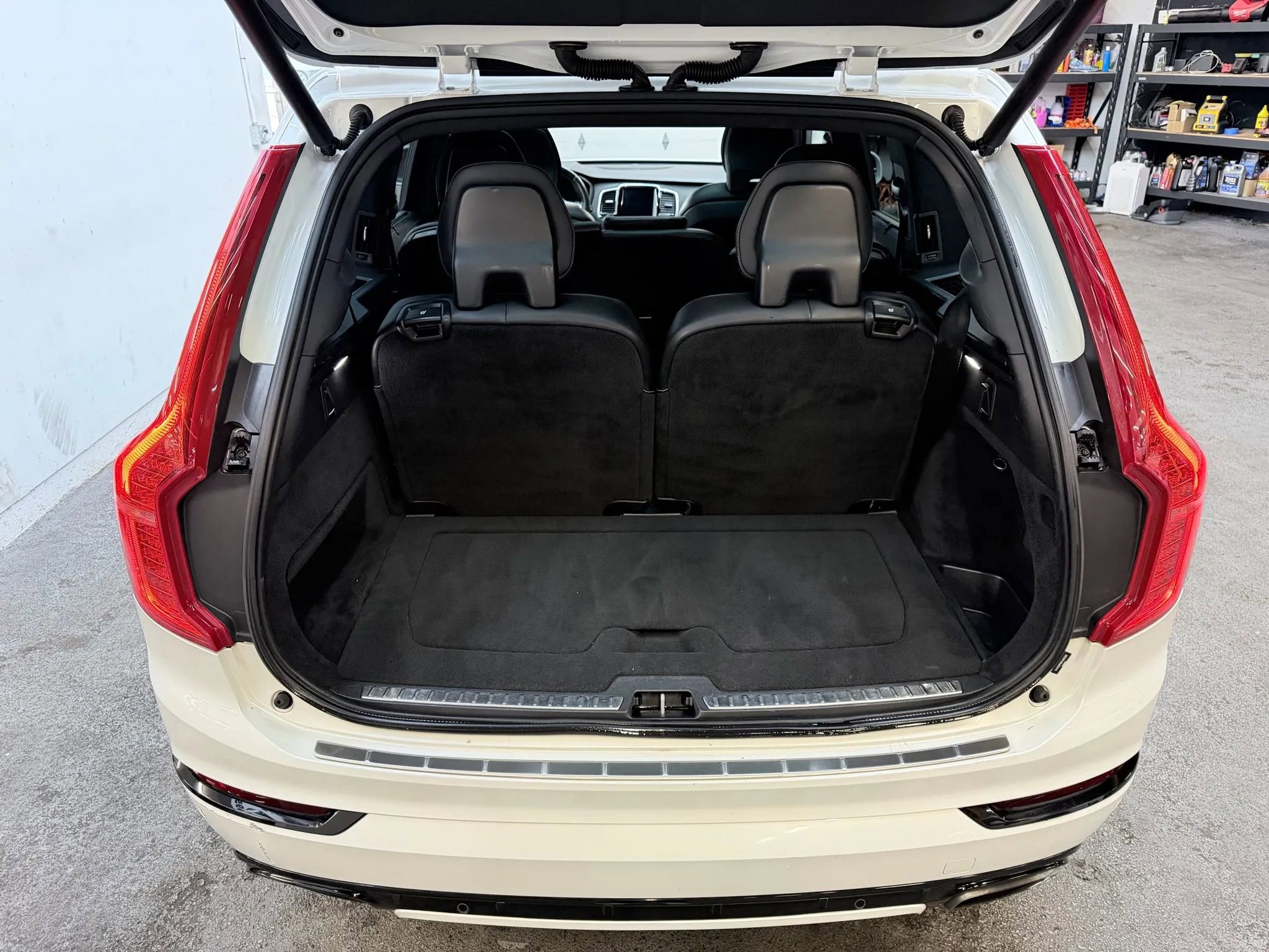 Used 2019 Volvo XC90 T5 R-Design w/ Advanced Package image 30