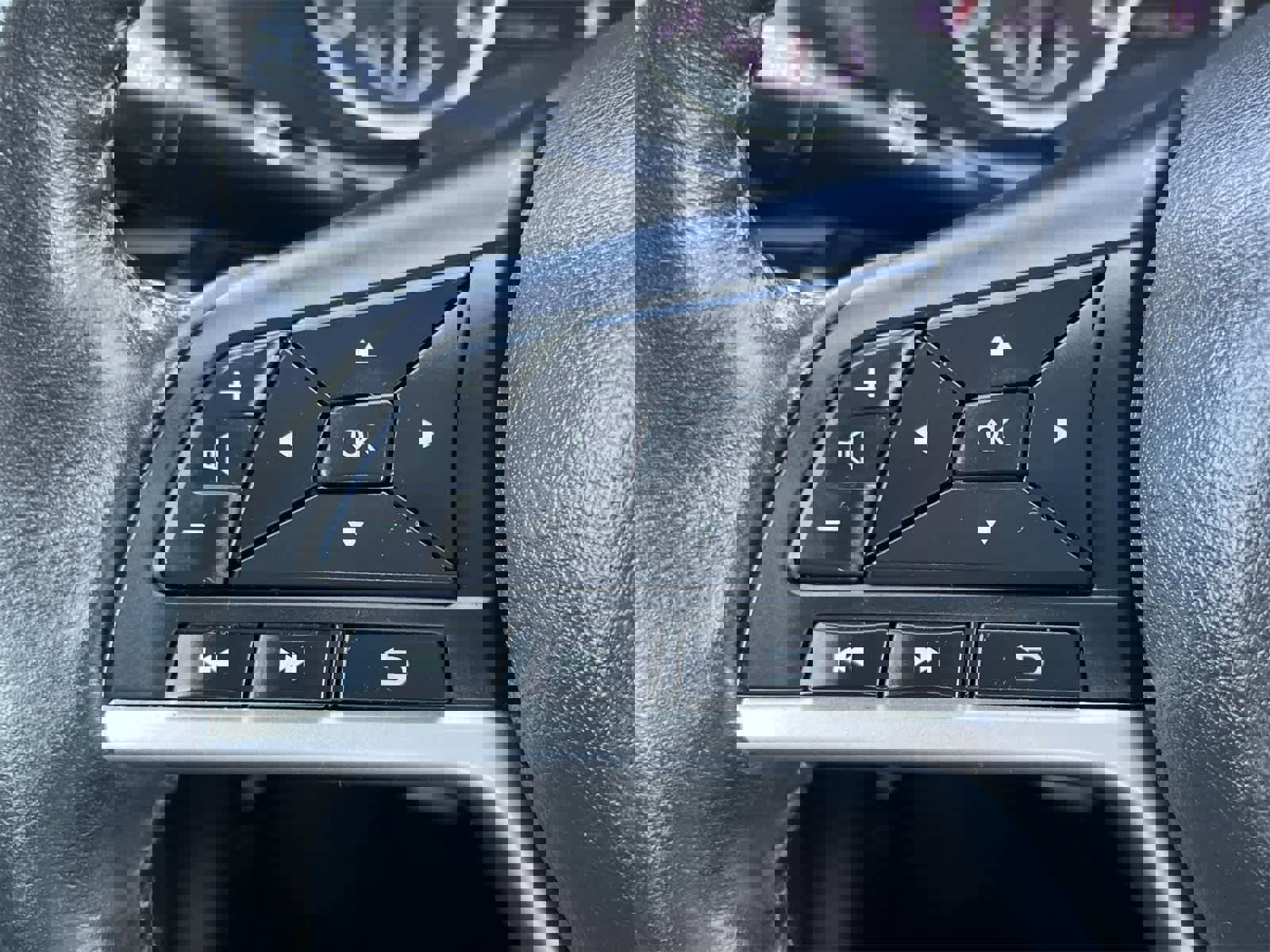 Used 2022 Nissan Sentra SV image 24