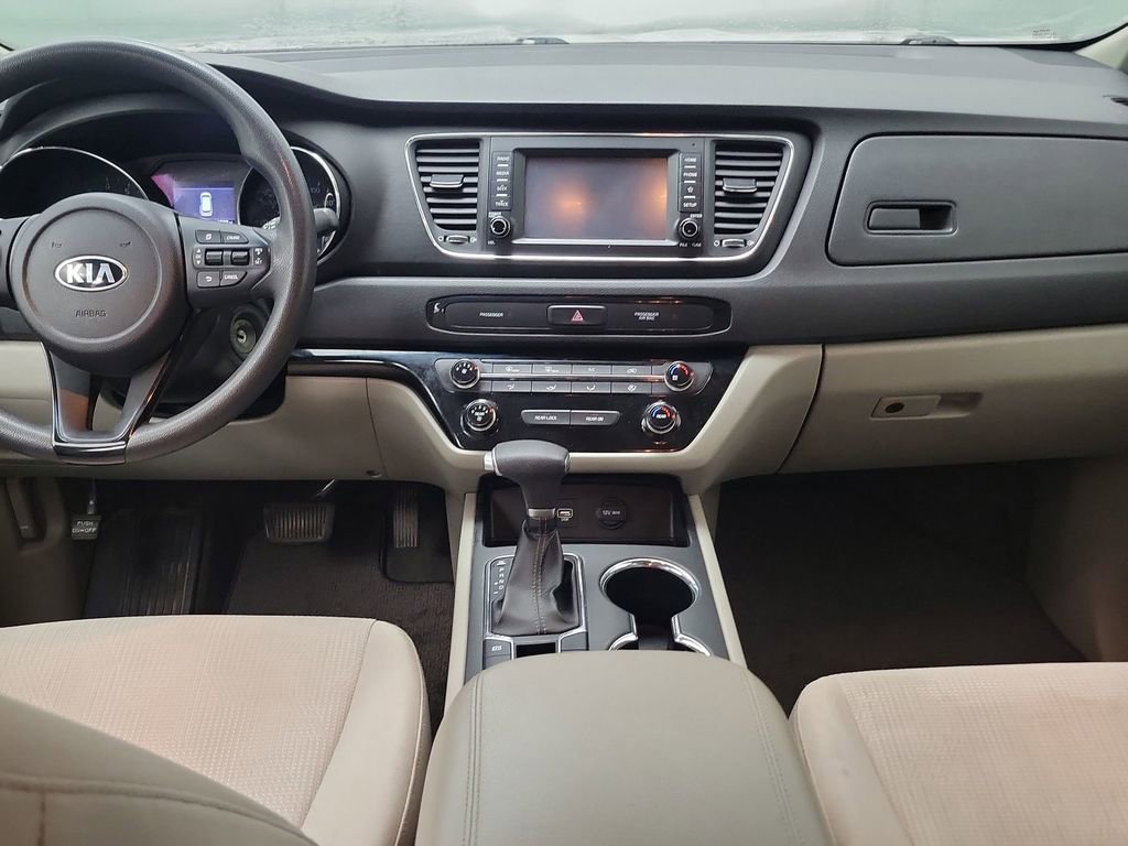 Used 2019 Kia Sedona LX image 20