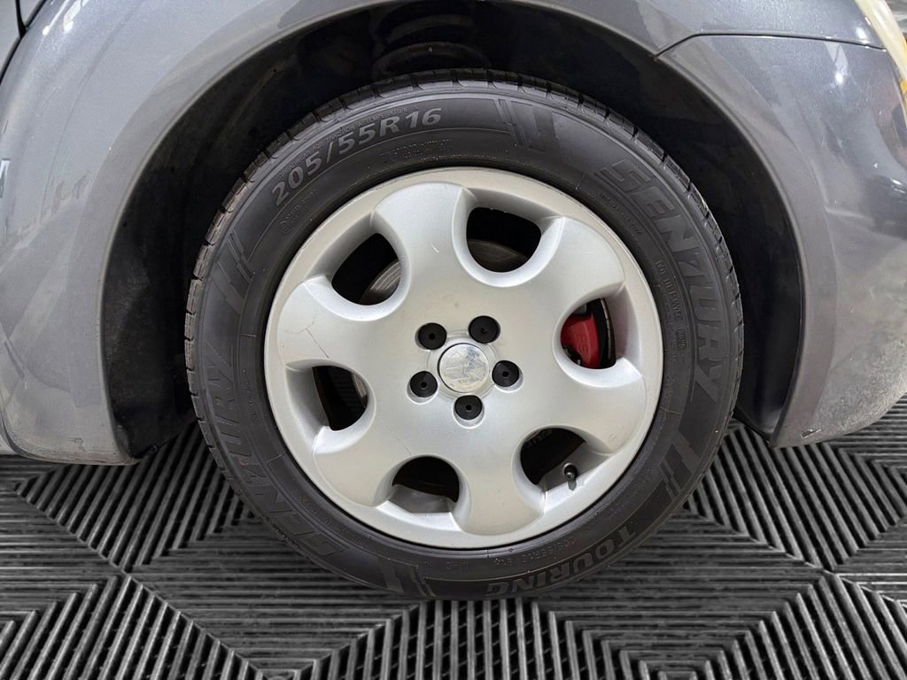 Used 2003 Volkswagen Beetle GLS FWD image 11