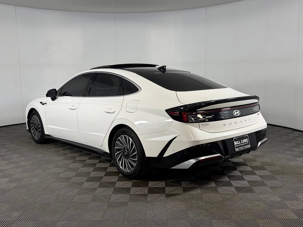 Used 2025 Hyundai Sonata Limited FWD image 8