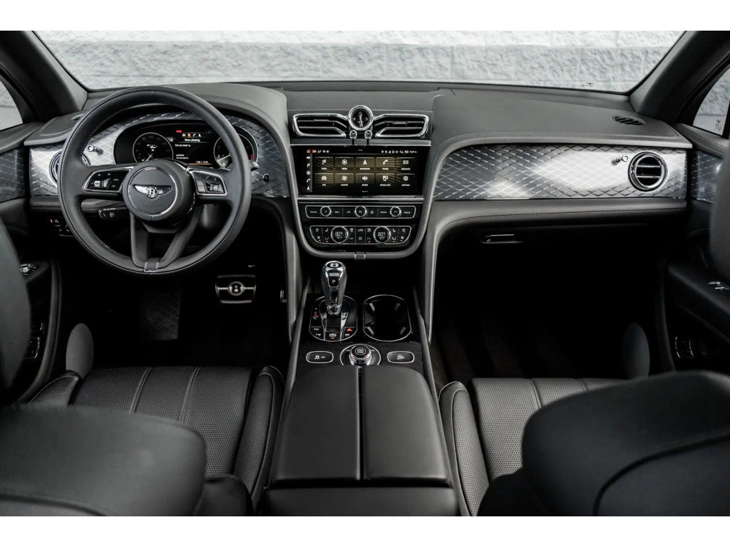 Used 2022 Bentley Bentayga image 4