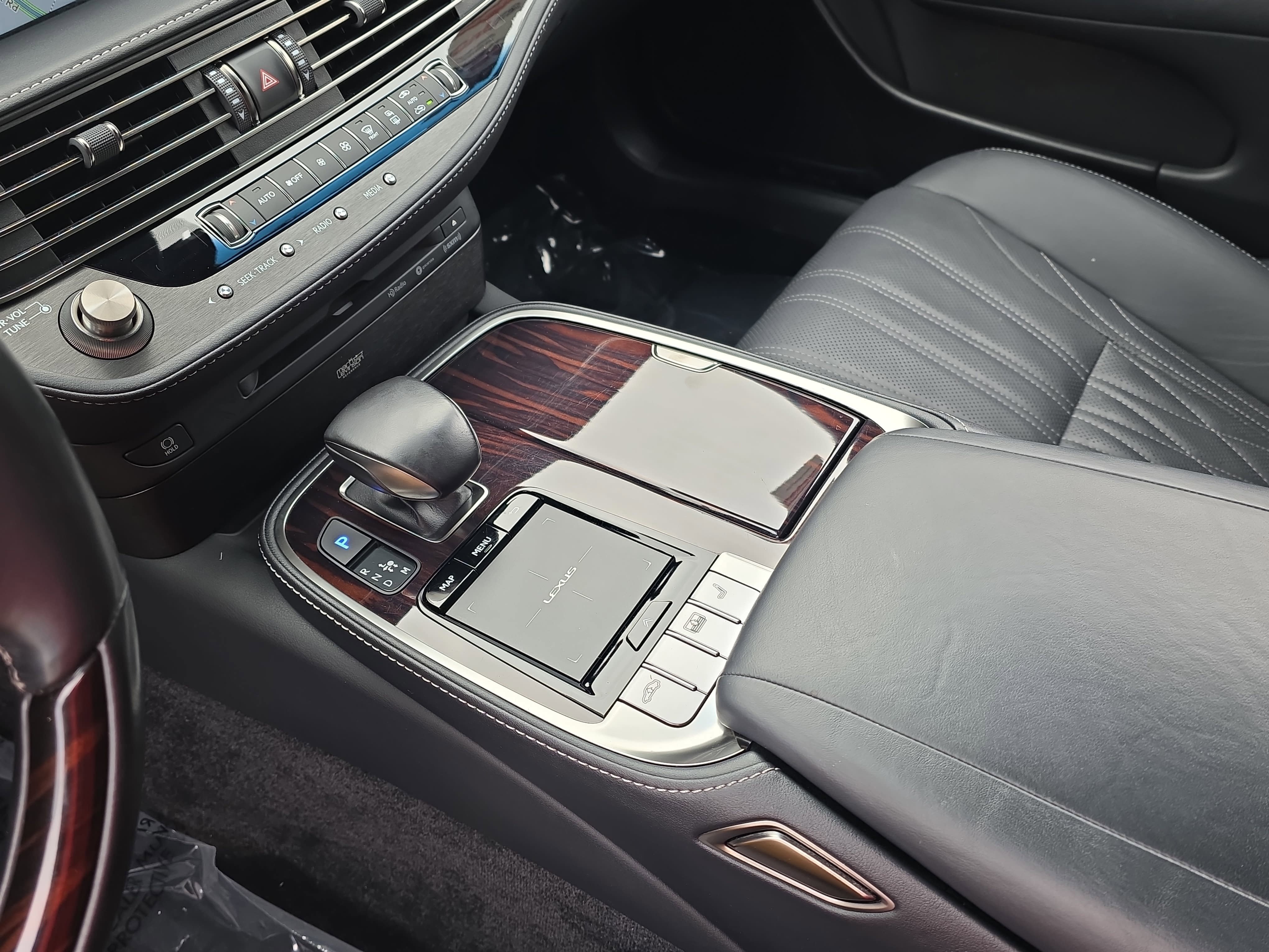 Used 2018 Lexus LS 500 w/ Executive Package RWD image 25