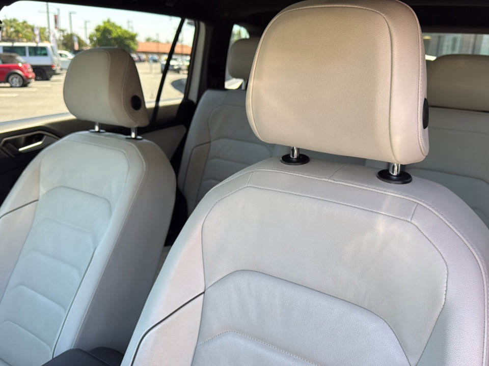Used 2019 Volkswagen Tiguan SEL Premium R-Line w/ 3rd Row Seat Package AWD/4WD image 19