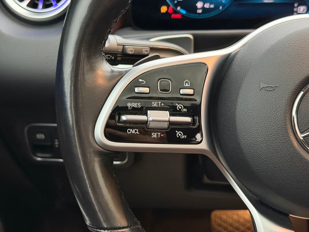 Used 2021 Mercedes-Benz GLB 250 4MATIC image 19