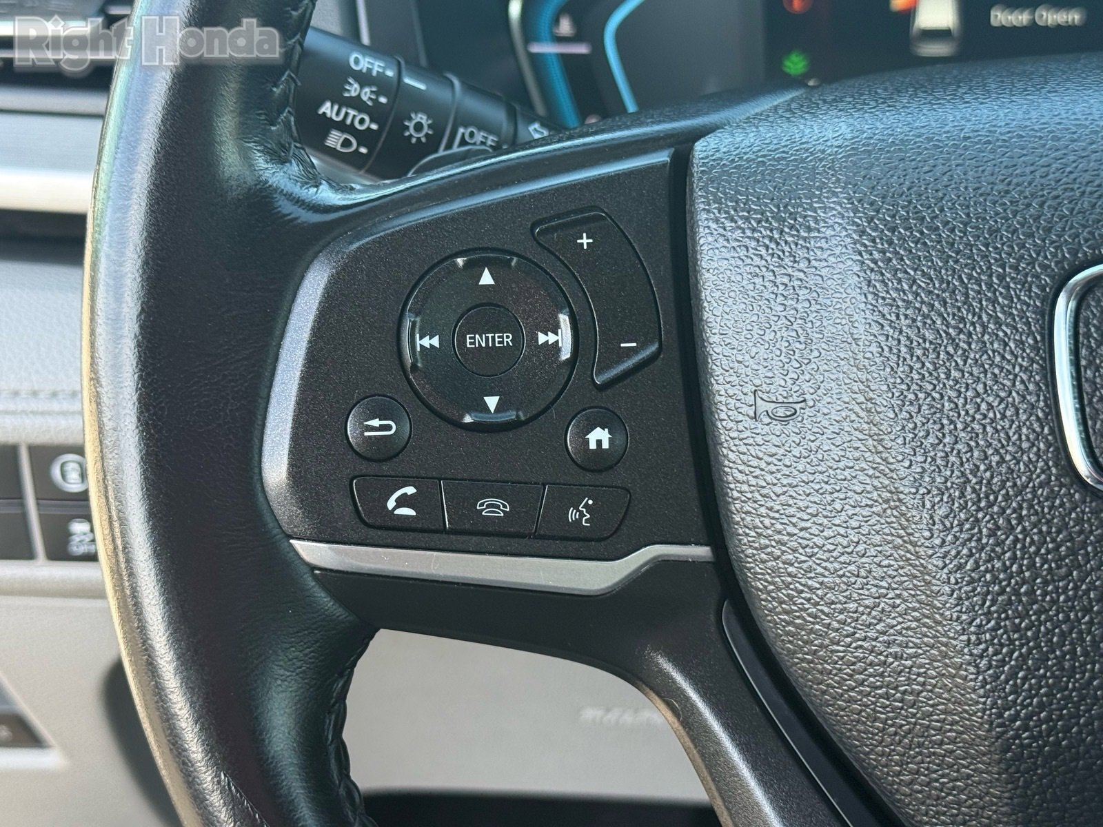 Used 2024 Honda Odyssey EX-L image 16