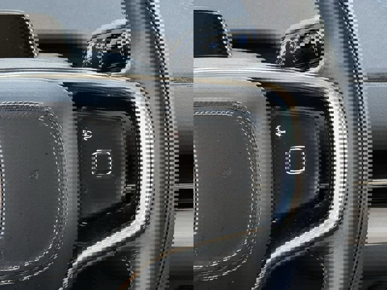 Used 2025 Lincoln Navigator Reserve image 15