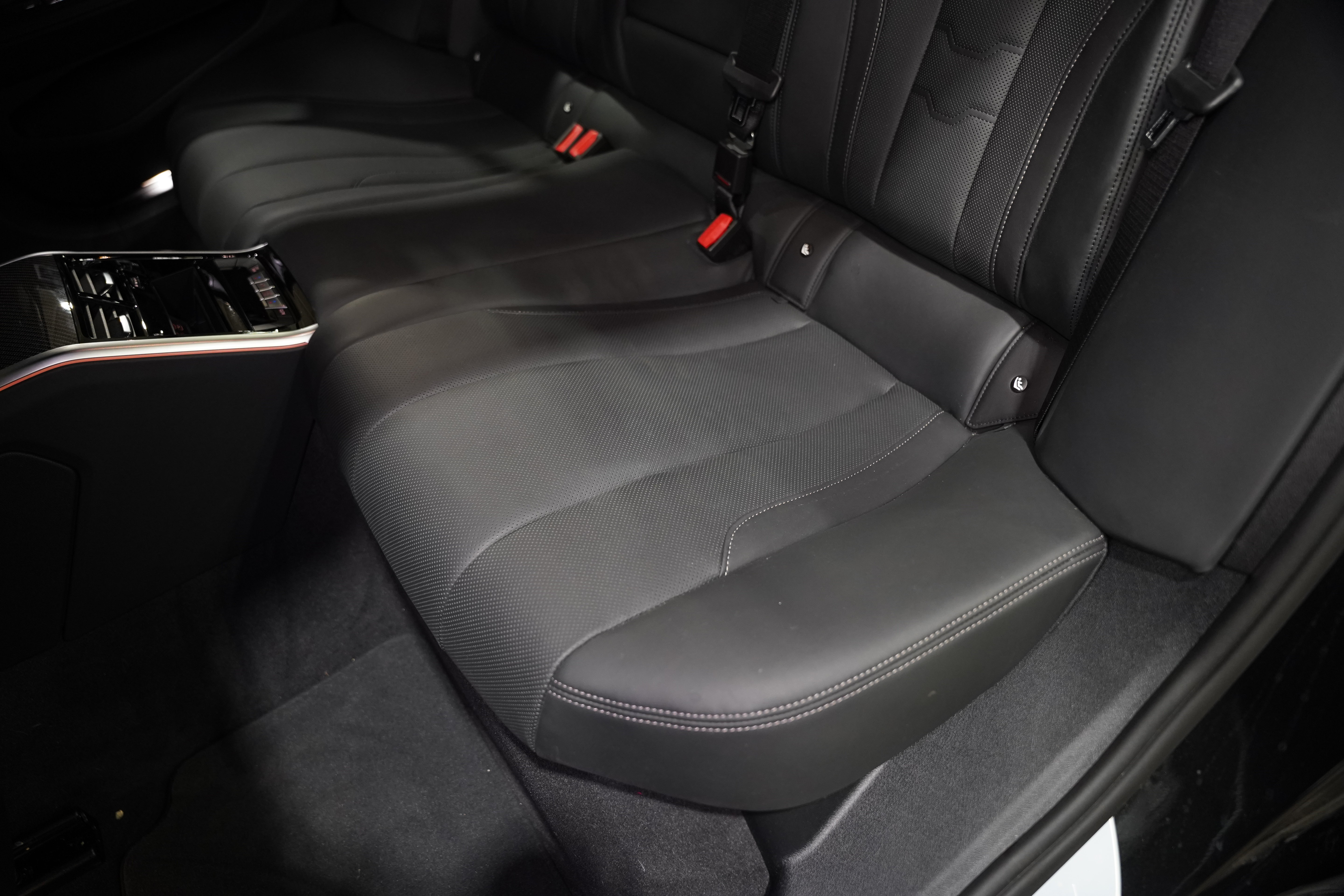 Used 2024 BMW M850i Gran Coupe xDrive w/ Driving Assistance Package AWD/4WD image 24