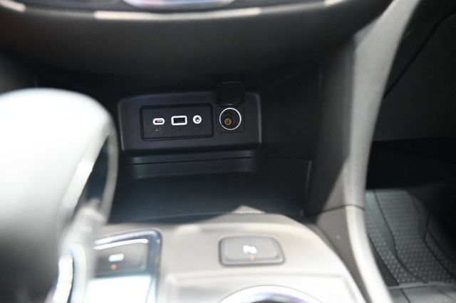 Used 2024 Chevrolet Equinox LT w/ LPO, Floor Liner Package AWD/4WD image 20