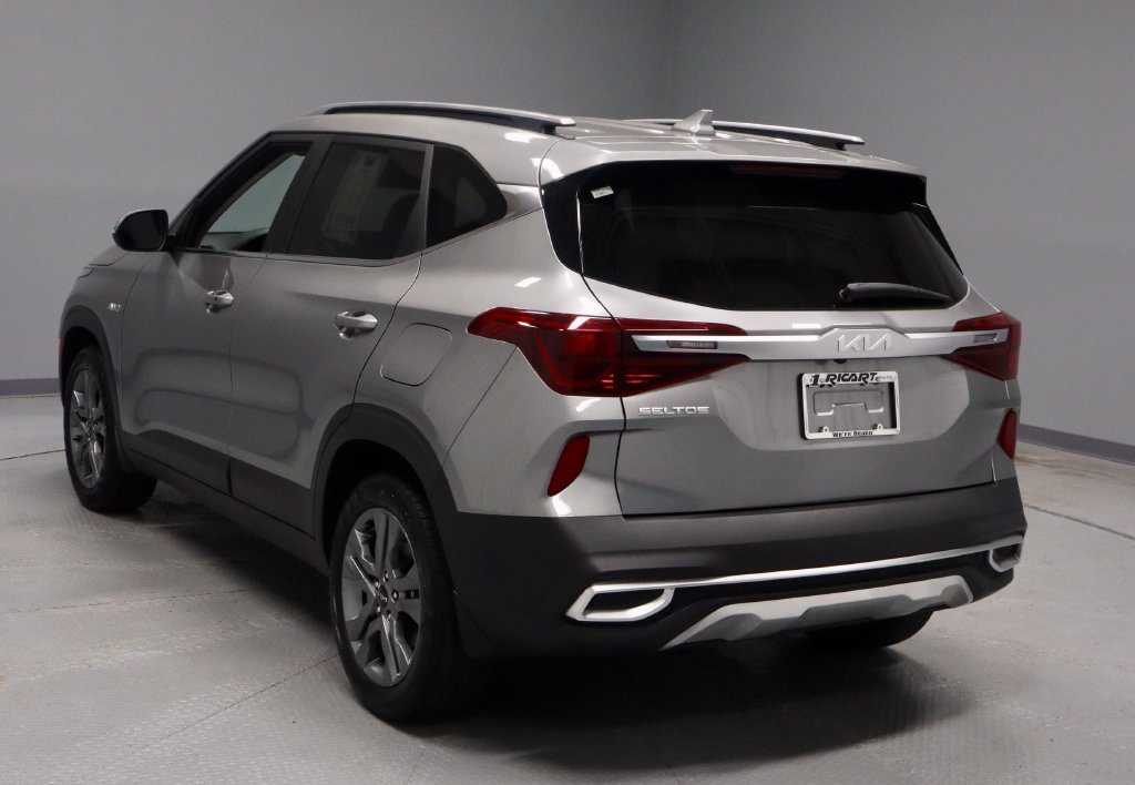 Used 2023 Kia Seltos S AWD/4WD image 6