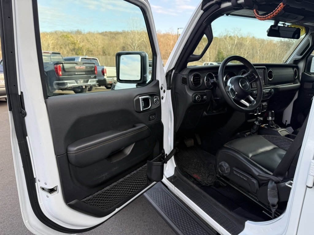 Used 2023 Jeep Gladiator Overland image 23