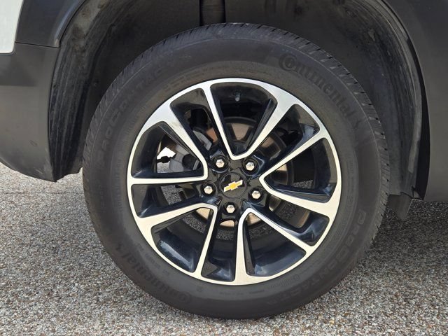 Used 2025 Chevrolet TrailBlazer LT AWD/4WD image 32