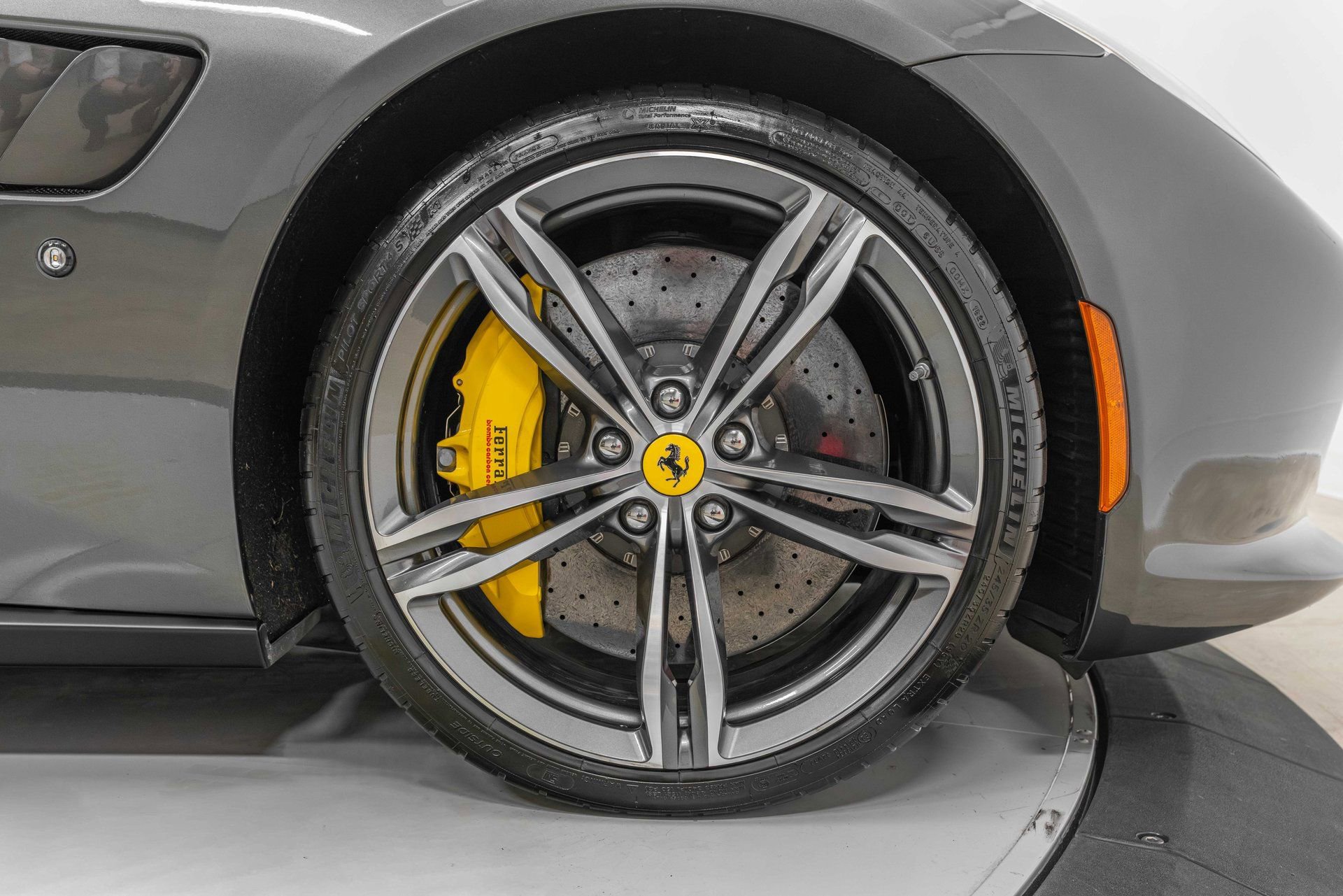 Certified 2019 Ferrari GTC4Lusso AWD/4WD image 17