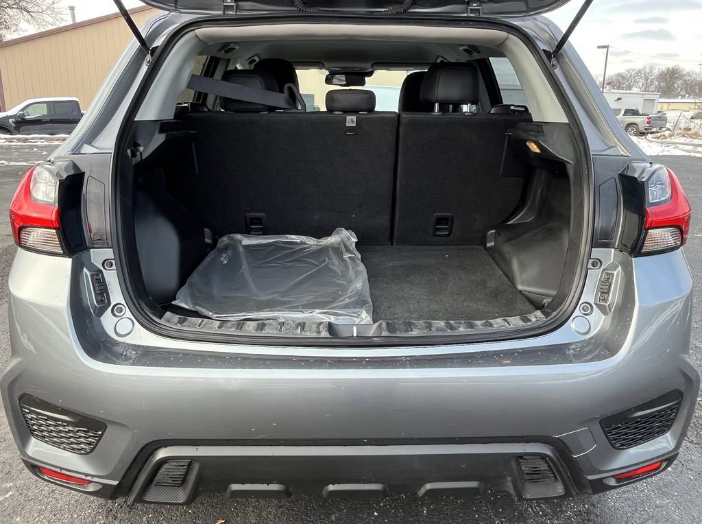 Used 2025 Mitsubishi Outlander Sport AWD image 4
