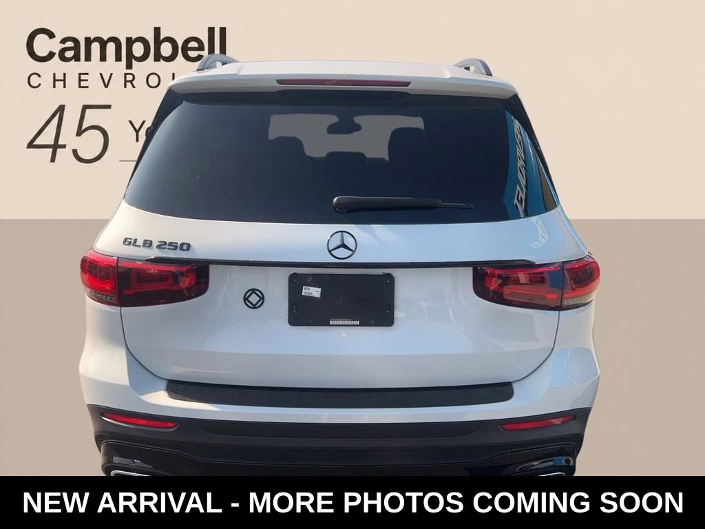 Used 2022 Mercedes-Benz GLB 250 image 4