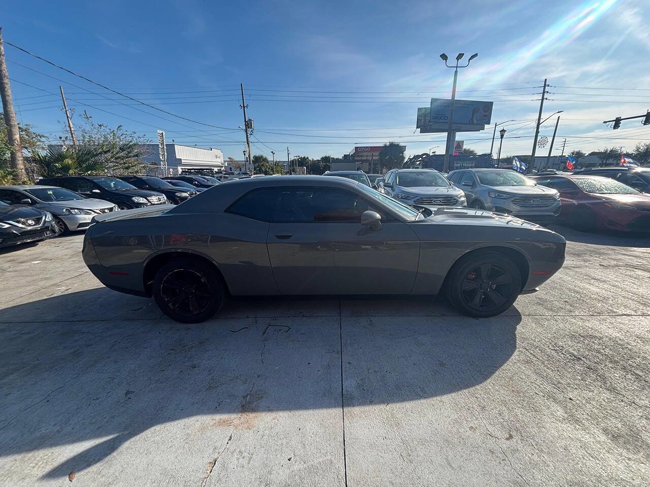 Used 2019 Dodge Challenger SXT image 14