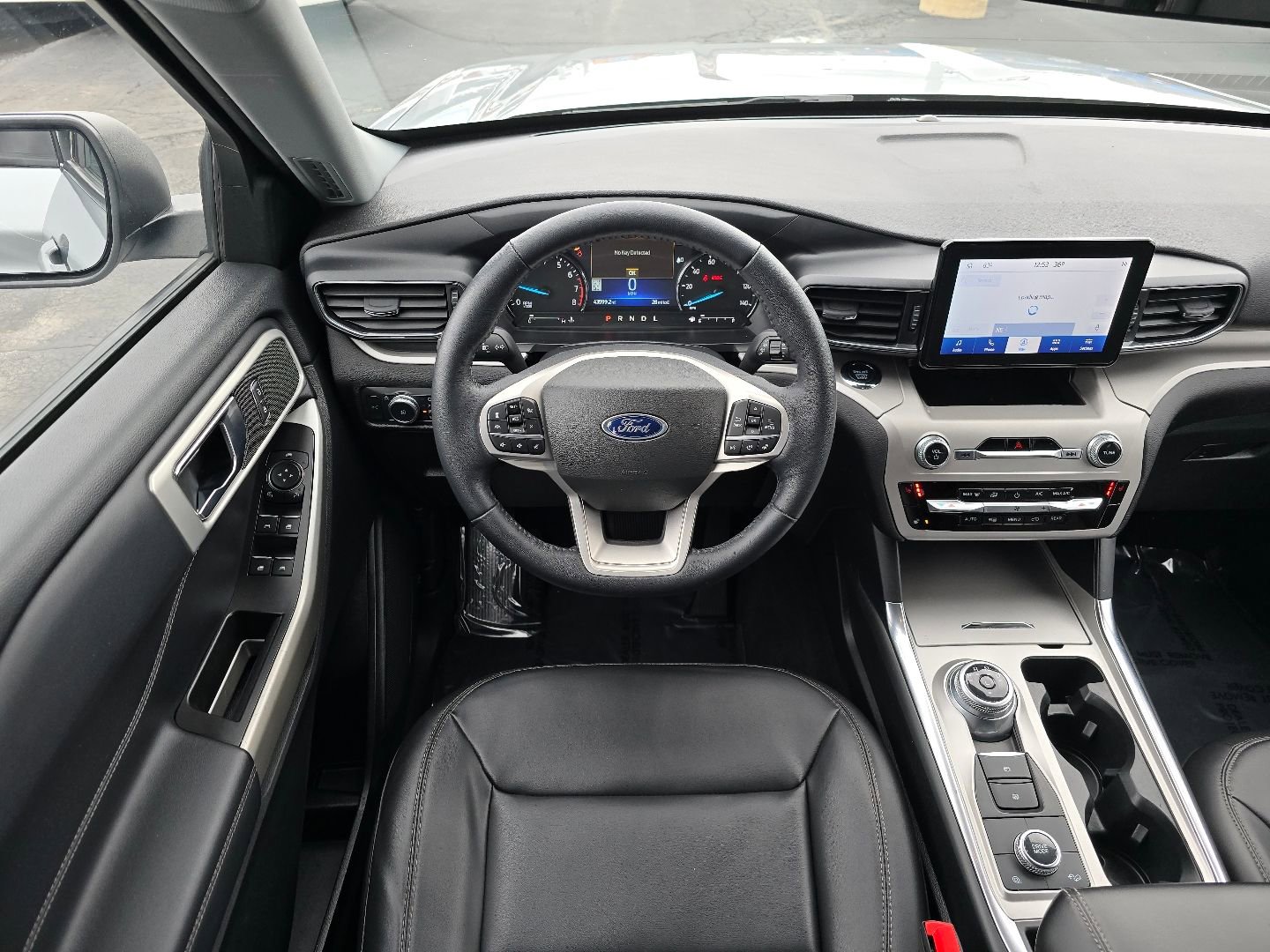 Used 2022 Ford Explorer XLT w/ Equipment Group 202A image 20