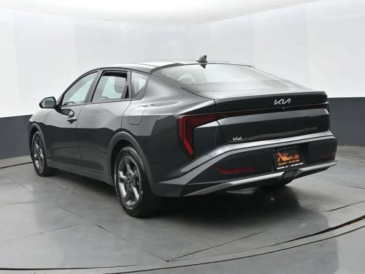 Used 2025 Kia K4 FWD image 9