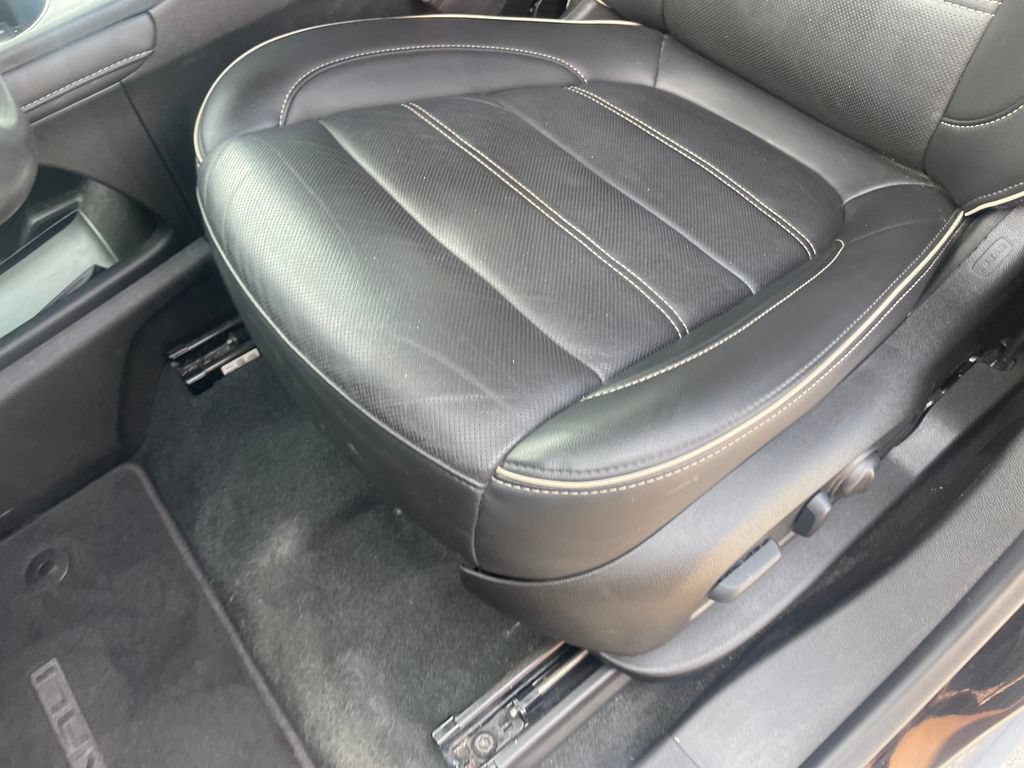 Used 2022 GMC Acadia Denali w/ Denali Ultimate Package FWD image 22