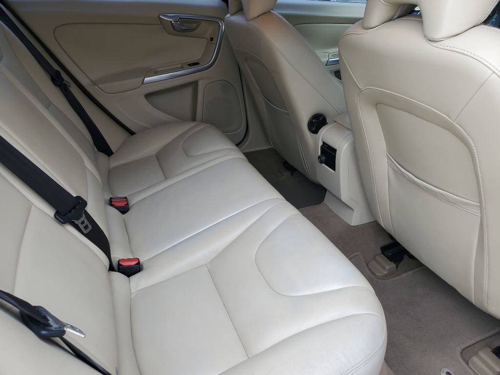Used 2015 Volvo V60 T5 Premier FWD image 34
