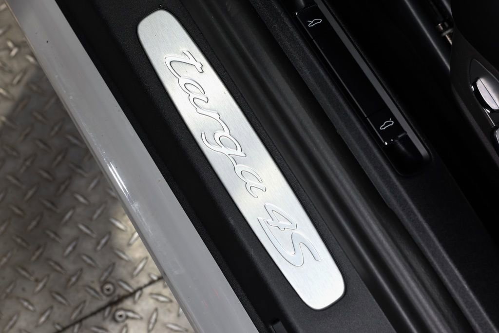 Used 2018 Porsche 911 Targa 4S image 41