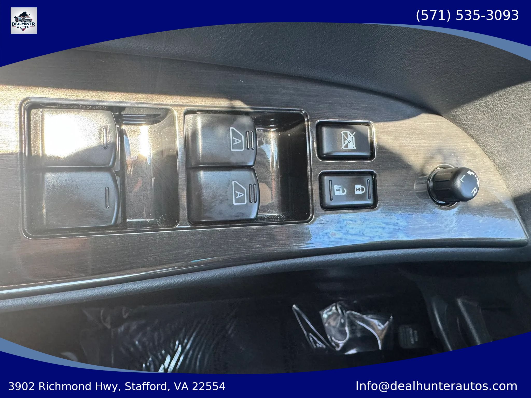 Used 2017 INFINITI QX50 AWD w/ Deluxe Touring Package image 19