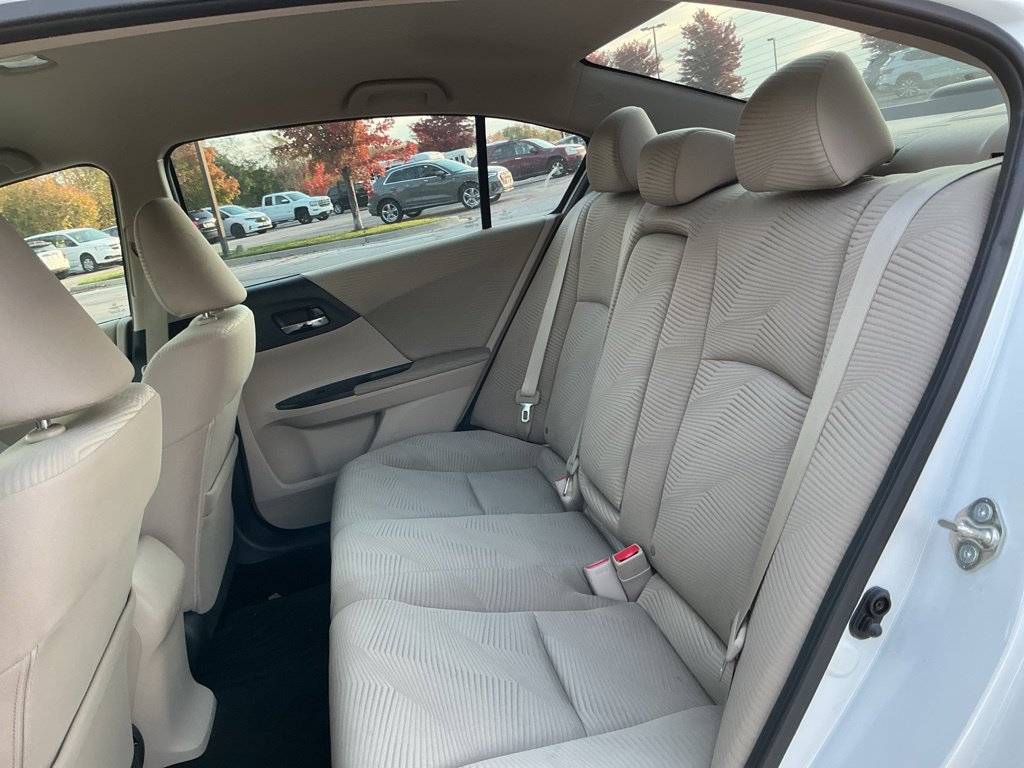 Used 2017 Honda Accord LX image 28
