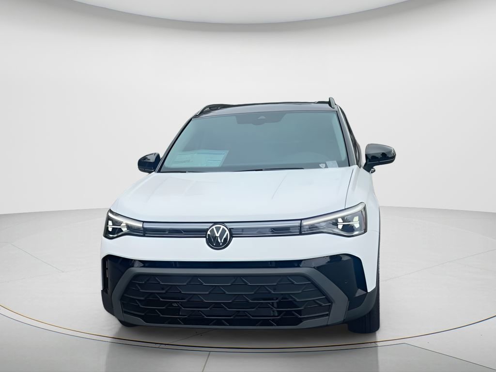 New 2026 Volkswagen Taos SE image 3