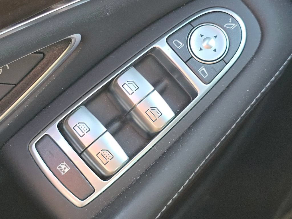 Used 2019 Mercedes-Benz S 560 4MATIC Sedan image 29