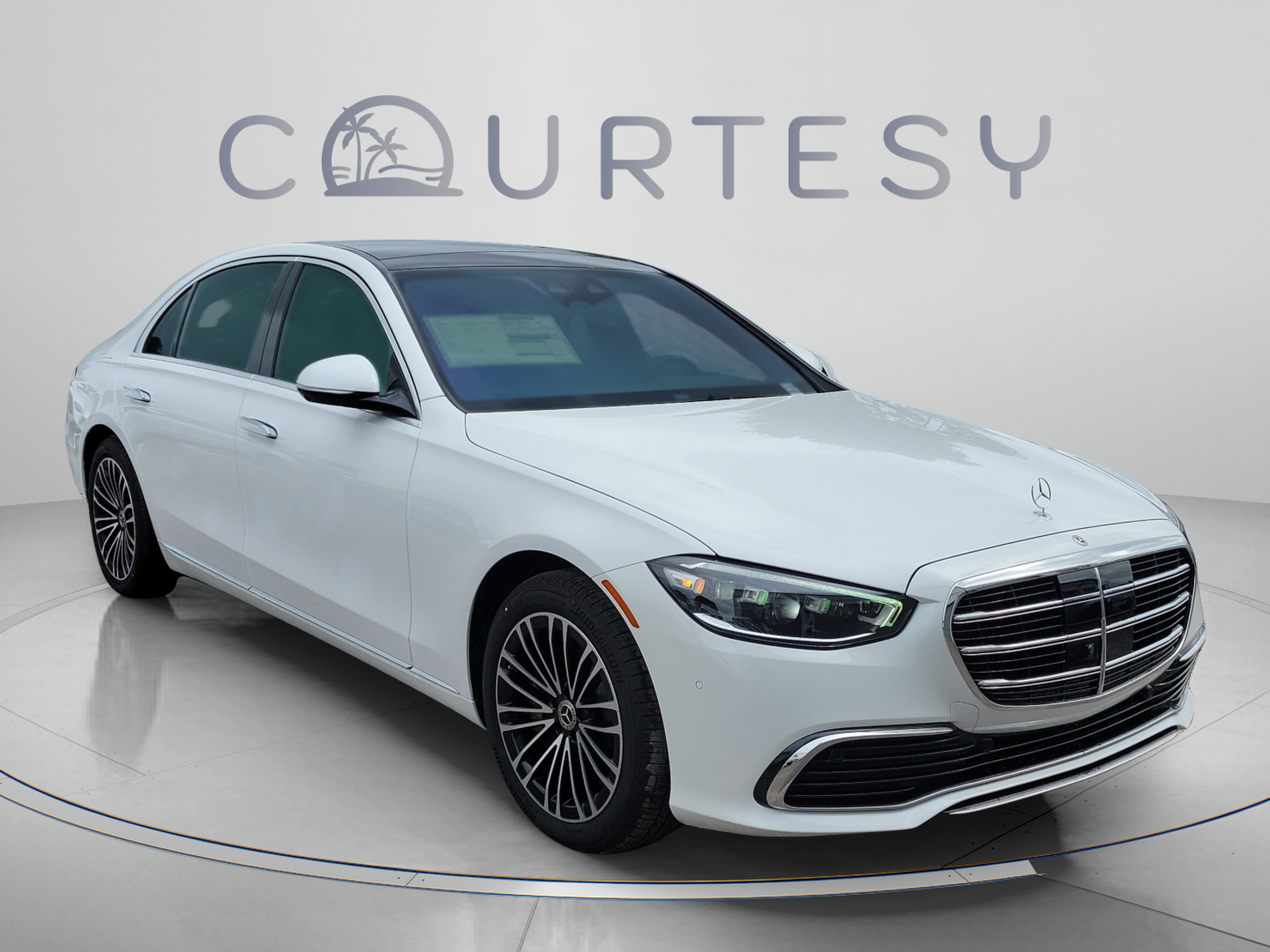 New 2026 Mercedes-Benz S 580e 4MATIC Sedan image 4