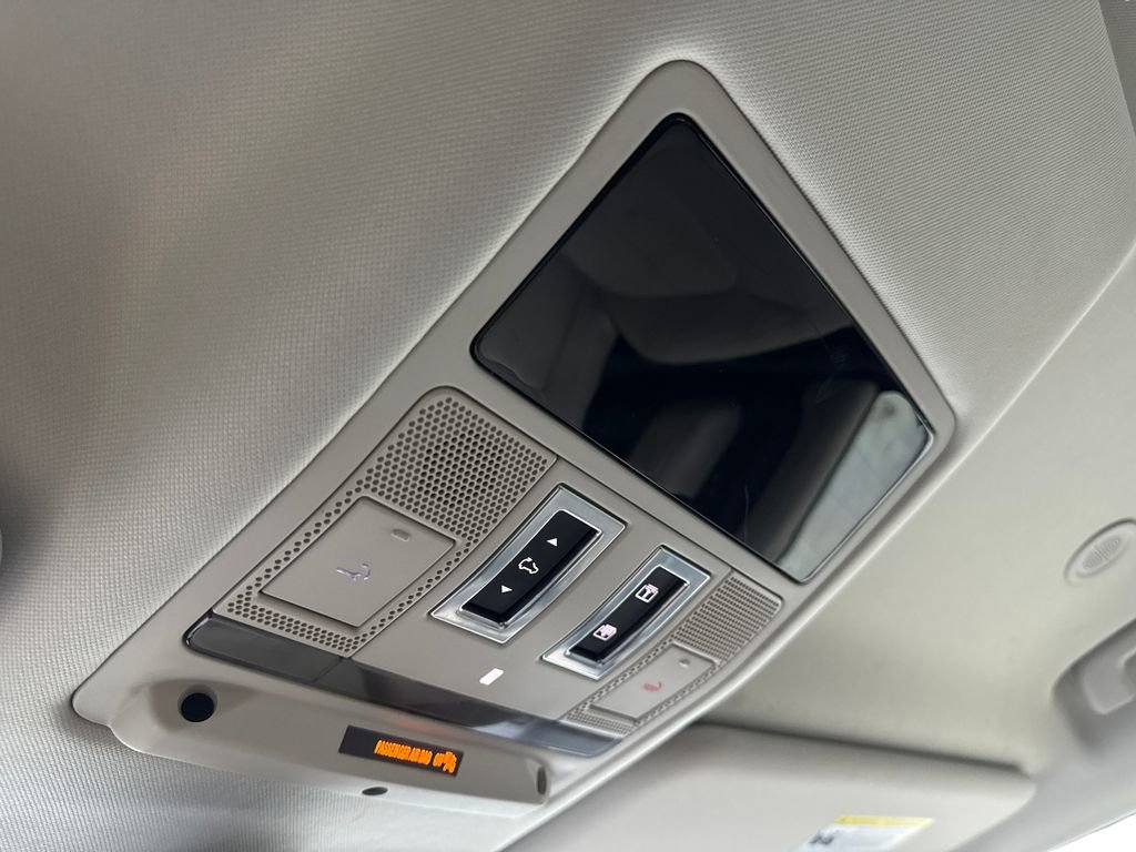 Used 2023 Land Rover Defender 110 SE AWD/4WD image 76