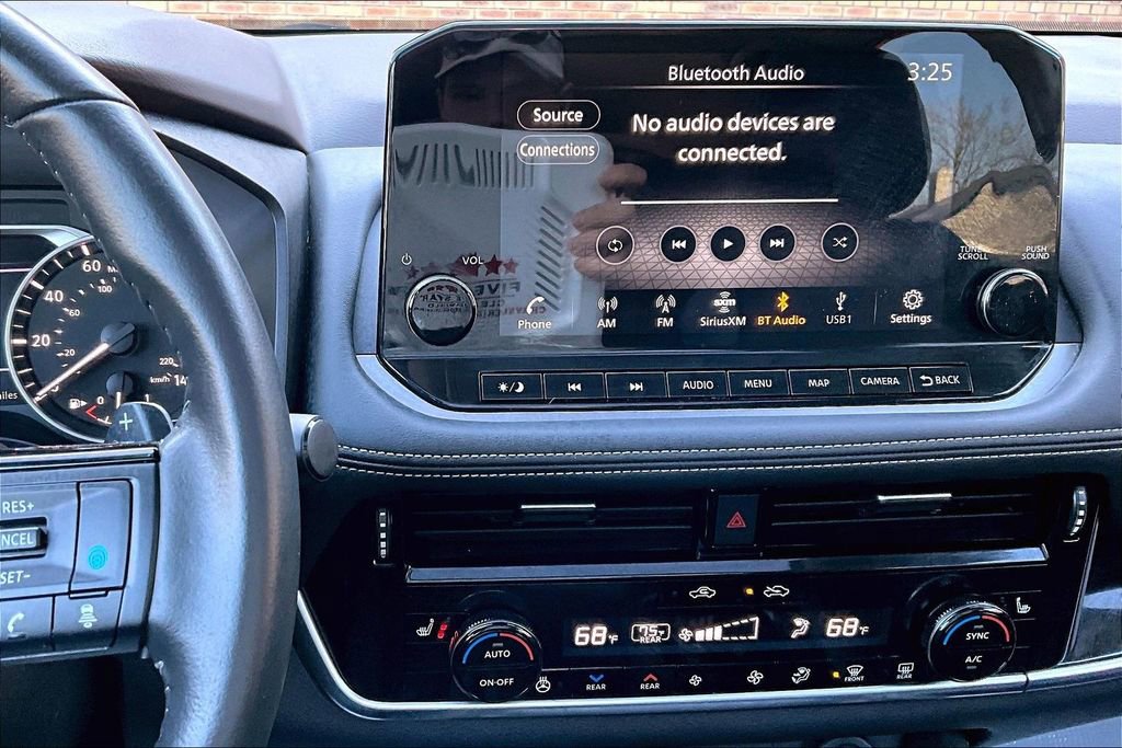 Used 2023 Nissan Rogue SL w/ SL Premium Package image 6