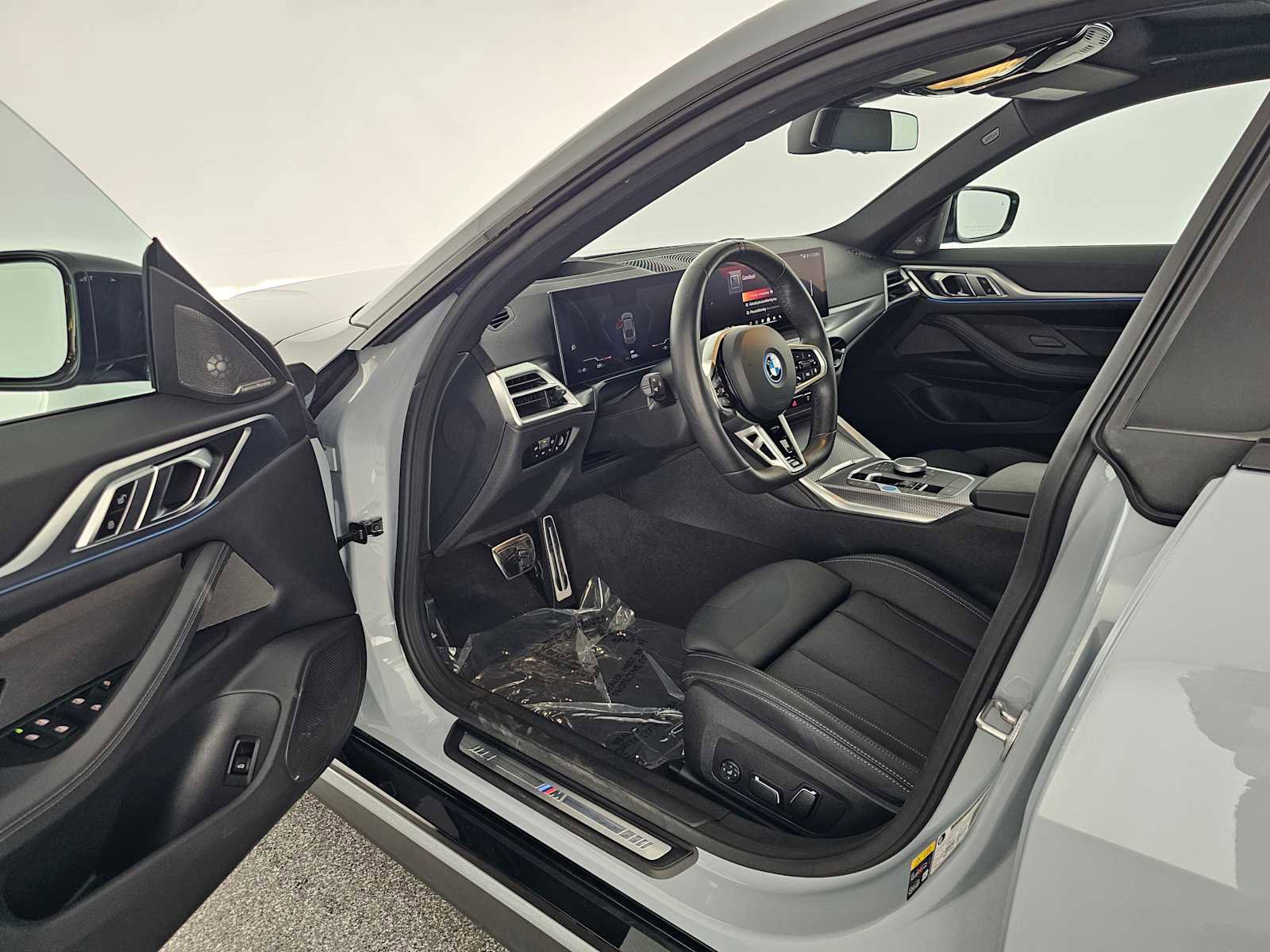 Used 2025 BMW i4 xDrive40i w/ M Sport Package image 19