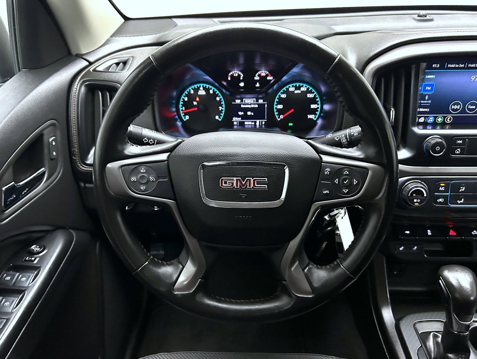 Used 2022 GMC Canyon AT4 w/ Trailering Package image 12