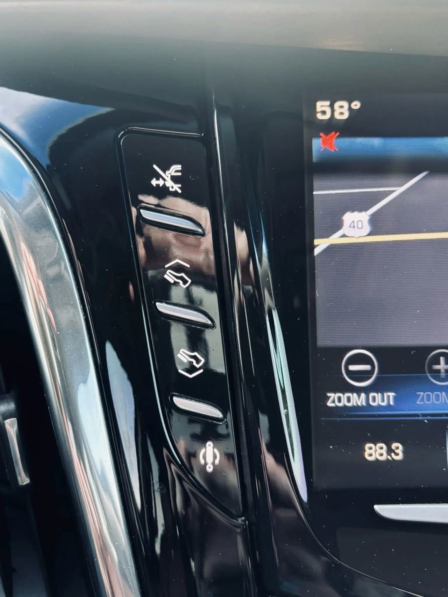 Used 2015 Cadillac Escalade ESV Premium image 33