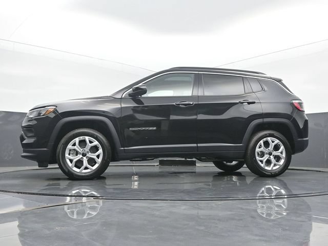 New 2025 Jeep Compass Latitude w/ Sun & Sound Group AWD/4WD image 47
